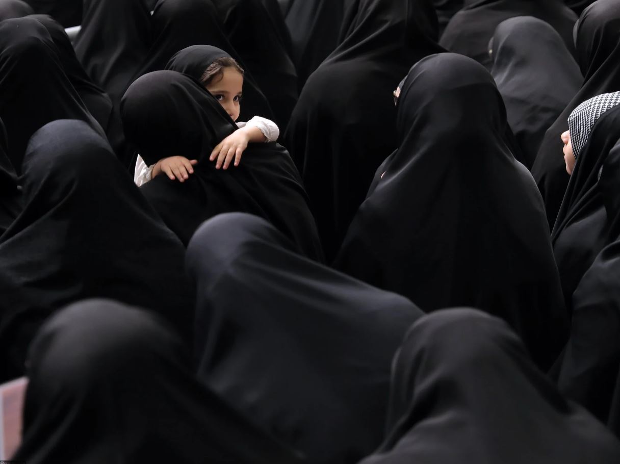 women-group-hijab